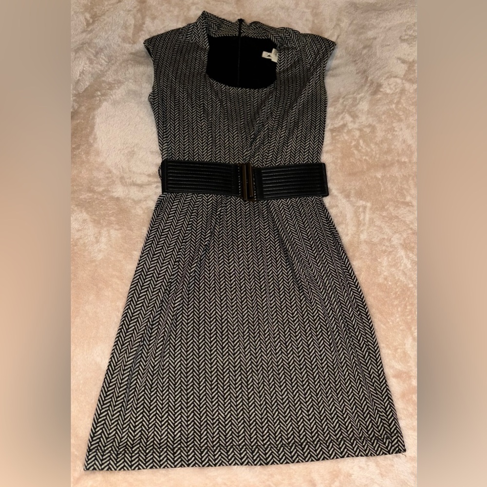 Mystic Belted Grey Patterned Dress